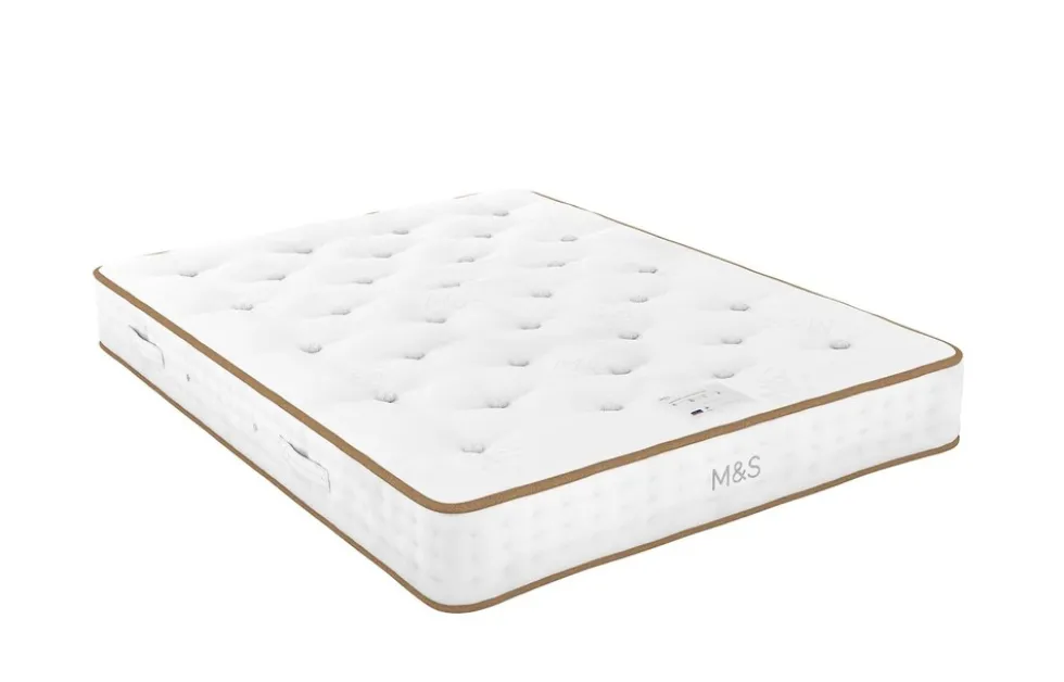 1500 British Wool Pocket Spring Medium Mattress