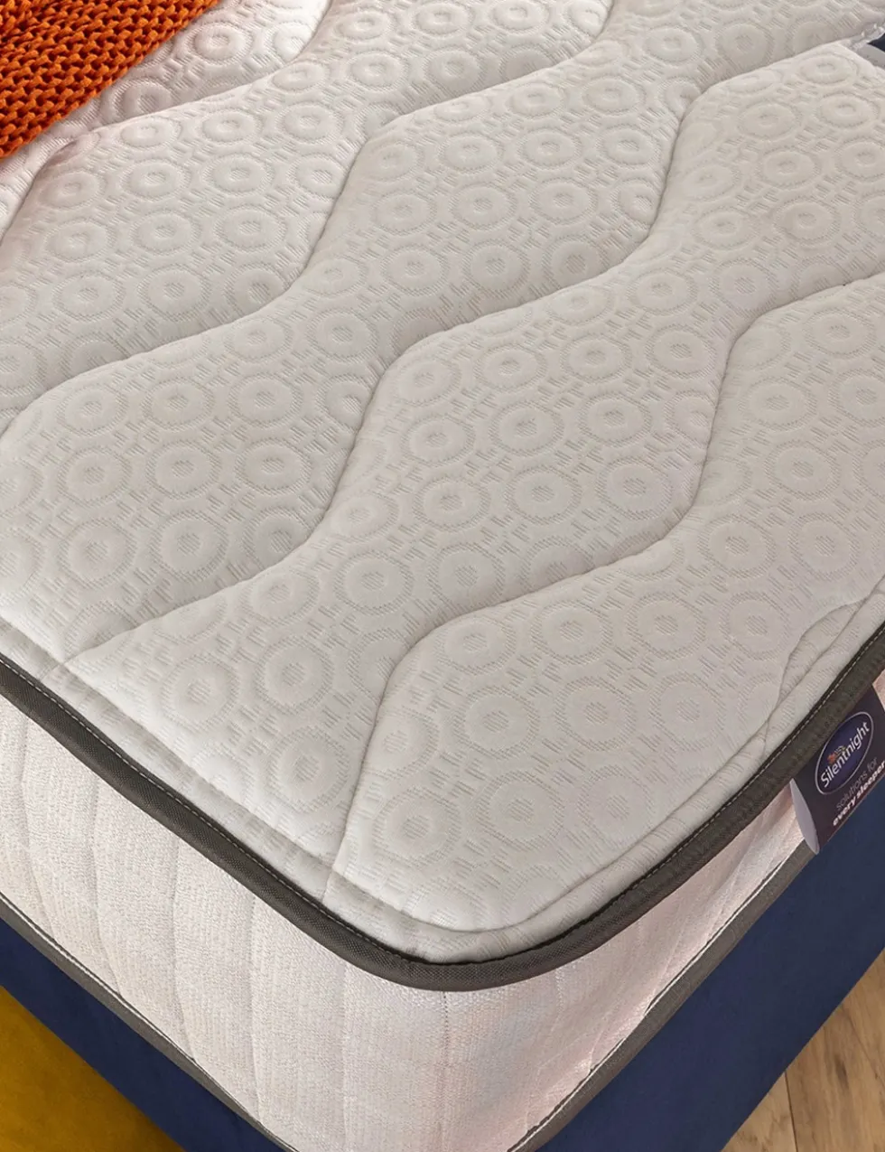 800 Memory Foam Pocket Spring Medium Mattress