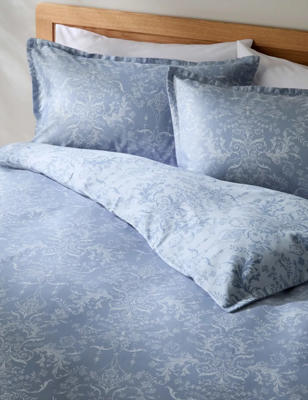 Aida-Alouette Damask Sateen Bedding Set