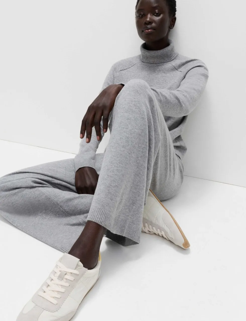 Air-Yarn Wide Leg Knitted Trousers