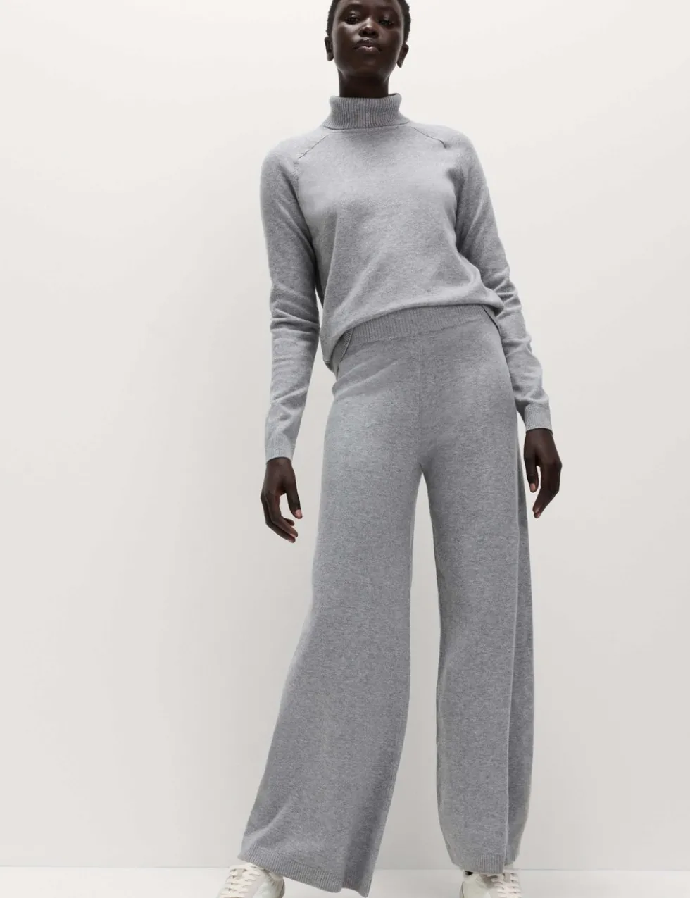 Air-Yarn Wide Leg Knitted Trousers