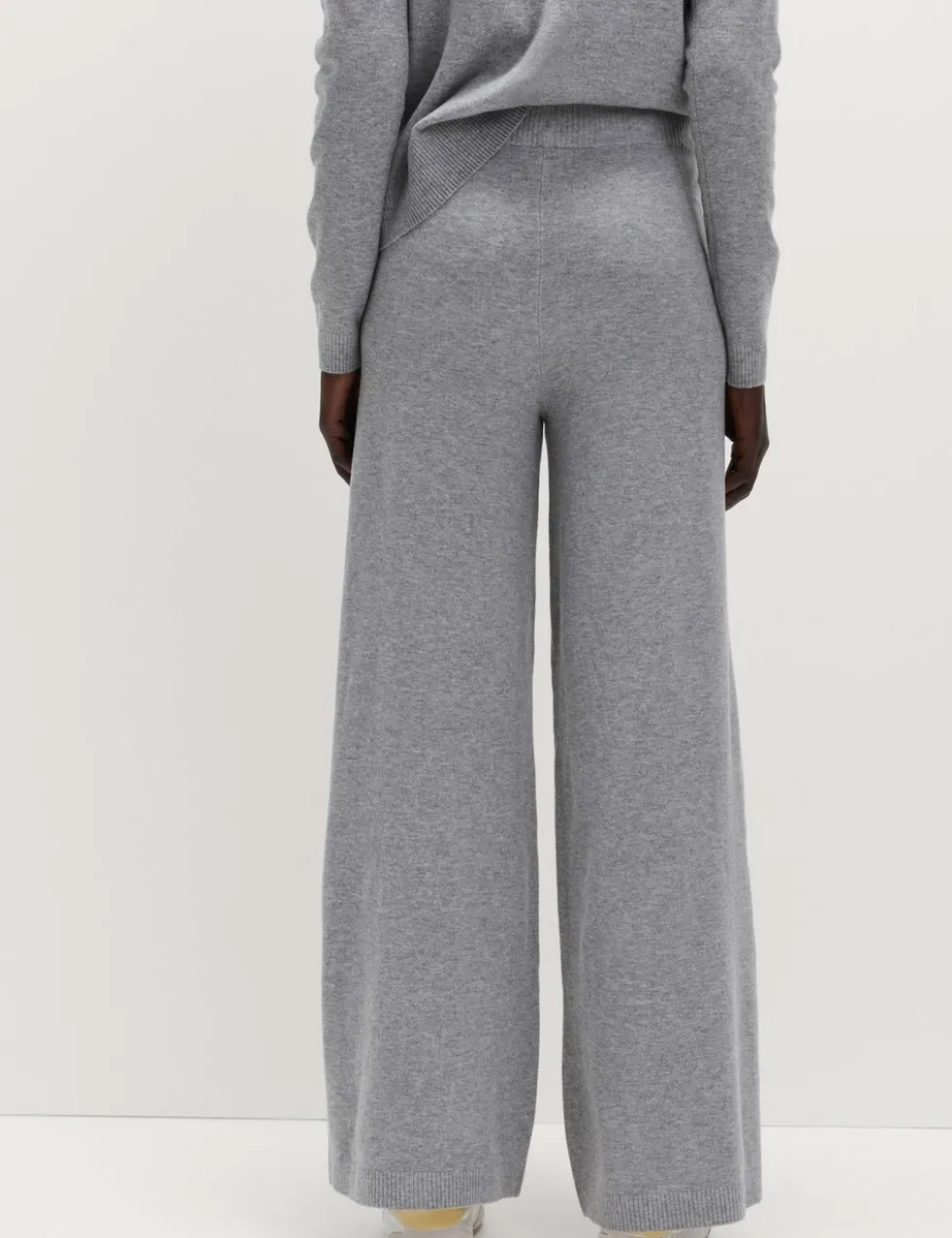 Air-Yarn Wide Leg Knitted Trousers