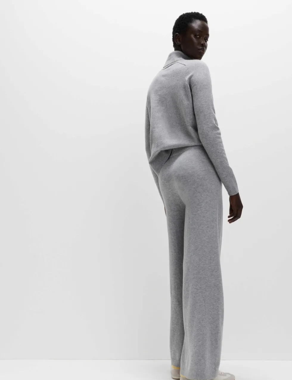 Air-Yarn Wide Leg Knitted Trousers