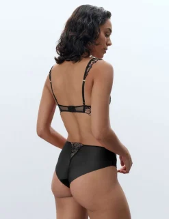 Amarosa Embroidery Wired Full Cup Bra (A-E)