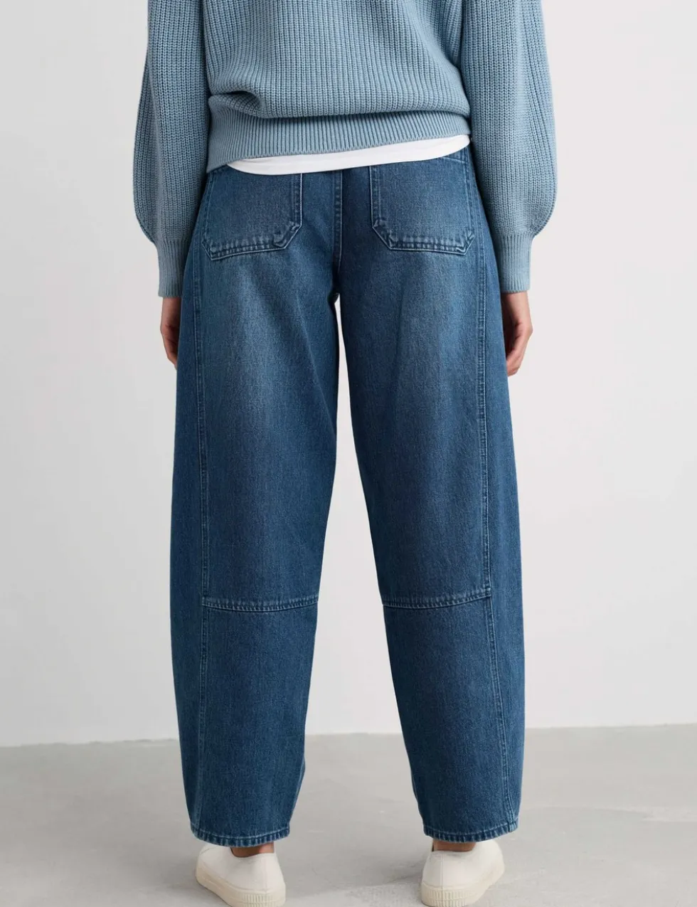 Barrel Ankle Grazer Jeans