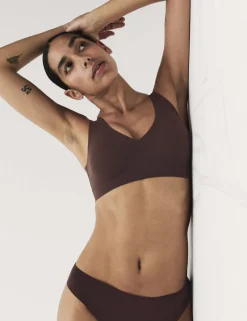 Body Invisibles™ Non Wired Crop Top (A-E)