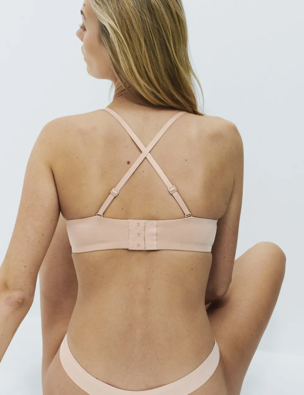 Body Invisibles™ Wired Strapless Bra (A-E)