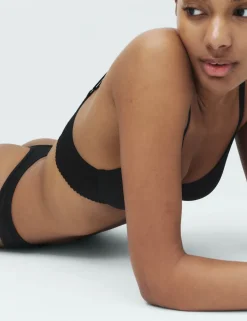 Body Soft™ Wired Plunge Bra (A-E)