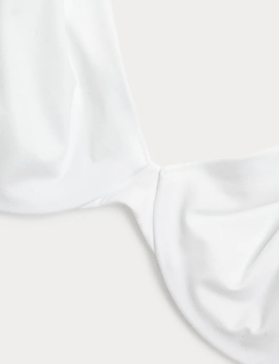 Body Soft™ Wired Plunge Bra (A-E)