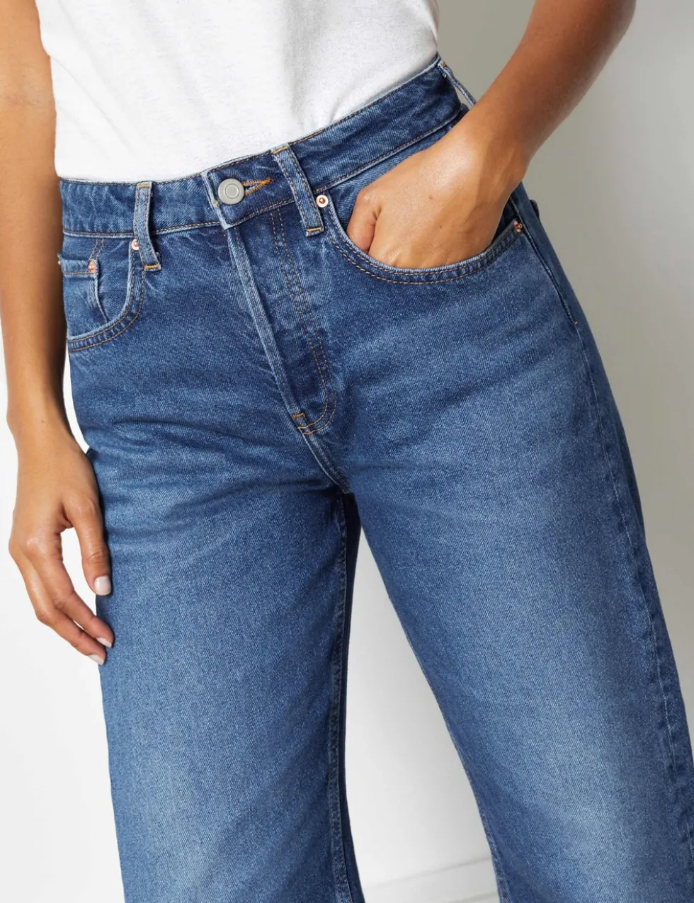Boyfriend Mid Rise Jeans