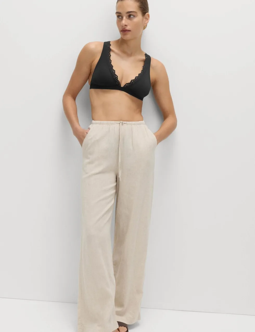 Broderie Trim Sculpt Padded Plunge Bikini Top