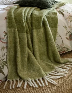 Bronwen Tassled Throw with Wool
