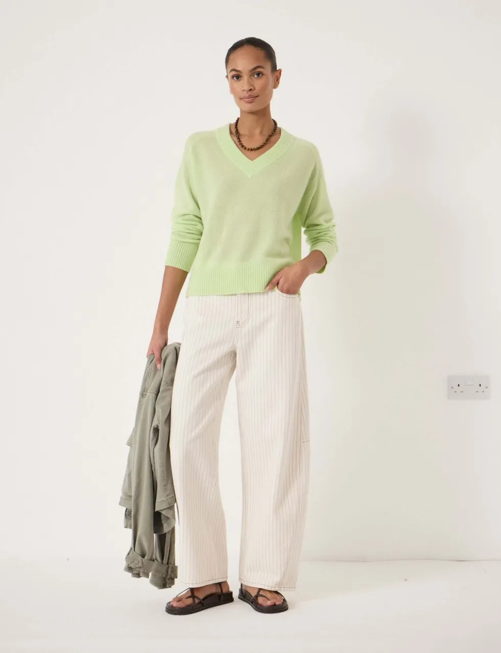 Cashmere Rich V-Neck Jumper