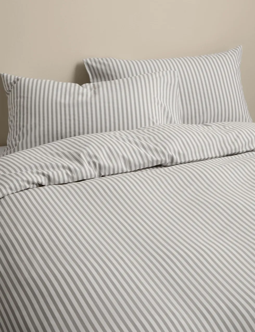 Cotton Blend Simple Stripe Bedding Set