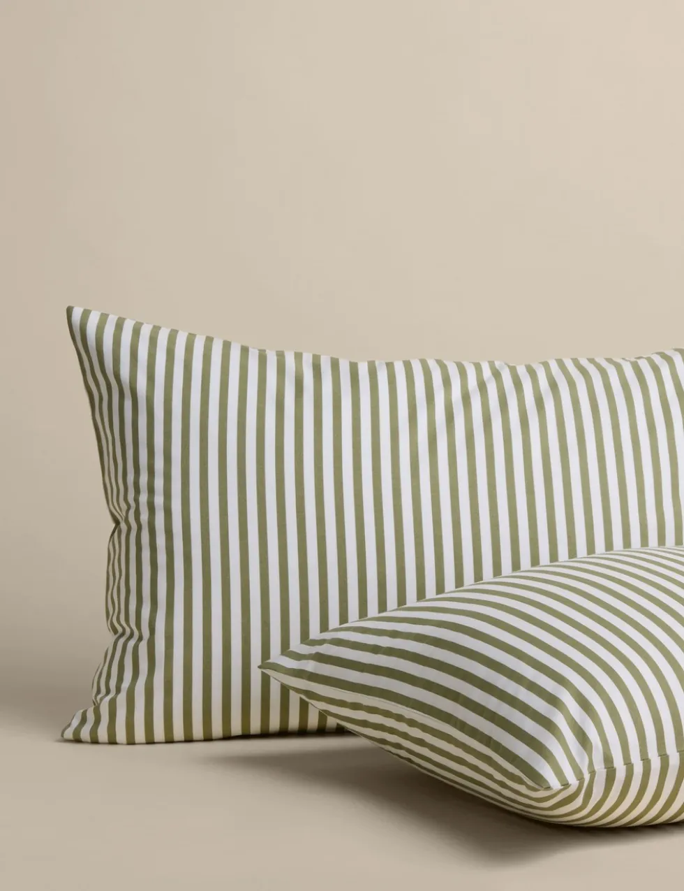 Cotton Blend Simple Stripe Bedding Set