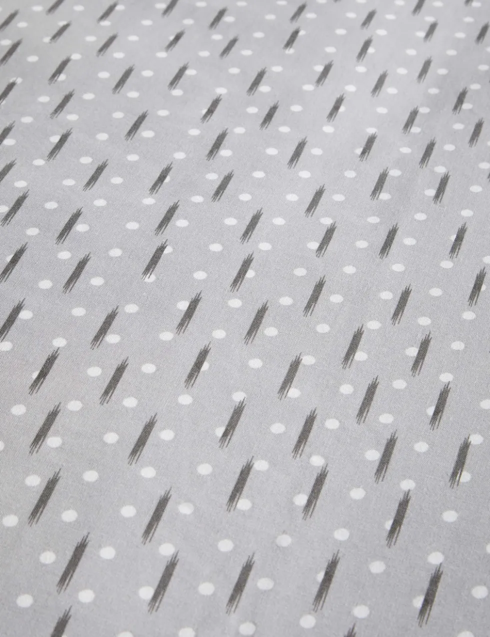 Cotton Blend Spotty Bedding Set