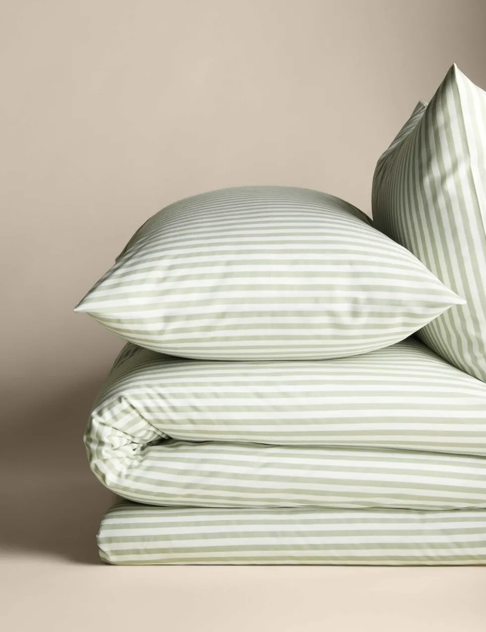Cotton Blend Striped Bedding Set