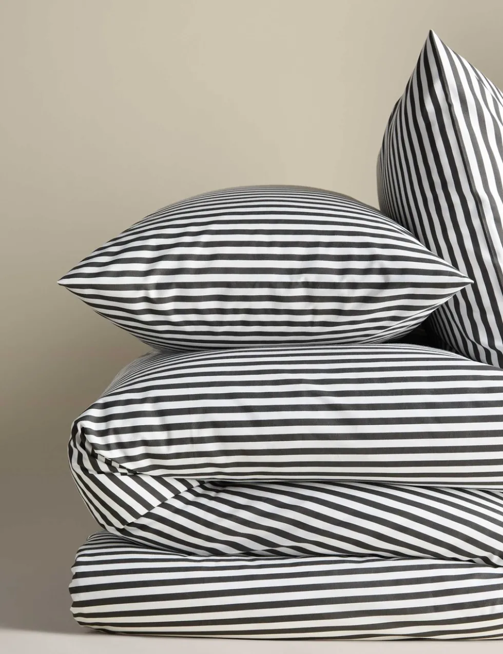 Cotton Blend Striped Bedding Set