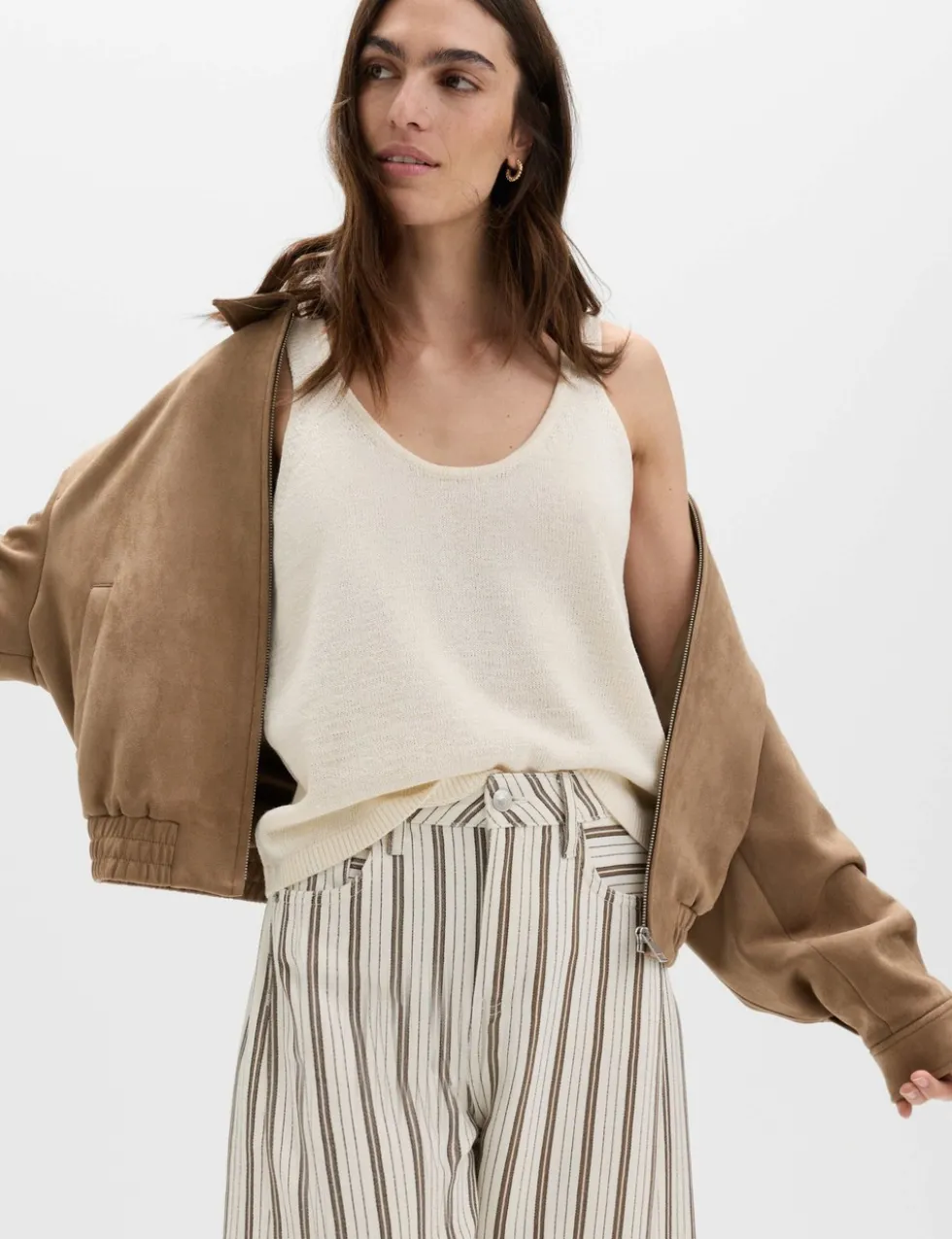 Cotton Blend Textured Scoop Neck Knitted Vest