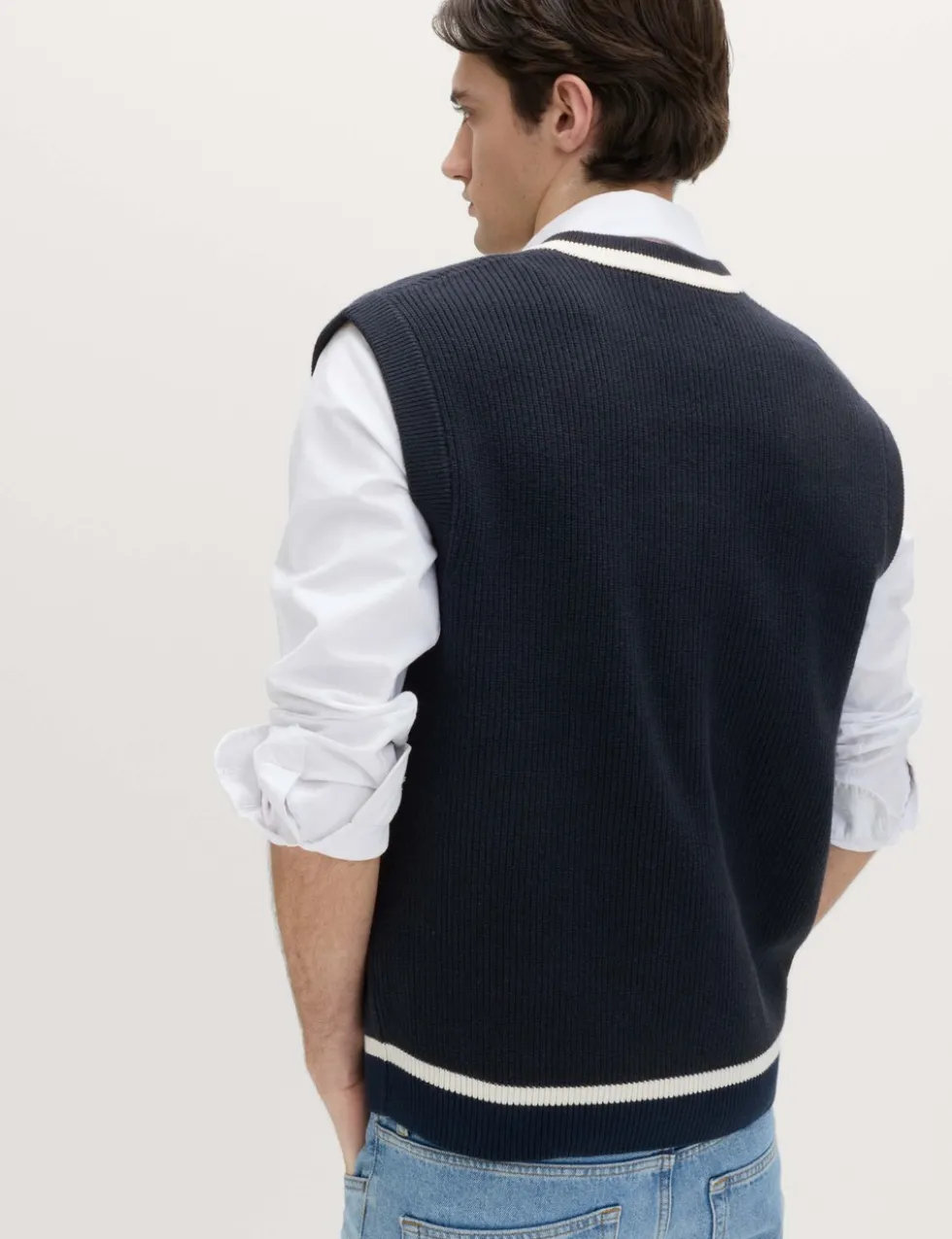 Cotton Blend Tipped V-Neck Knitted Vest