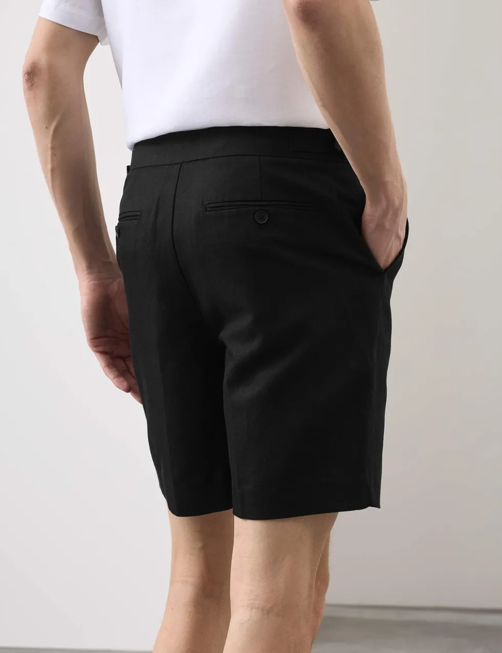 Cotton Linen Blend Pleat Front Shorts