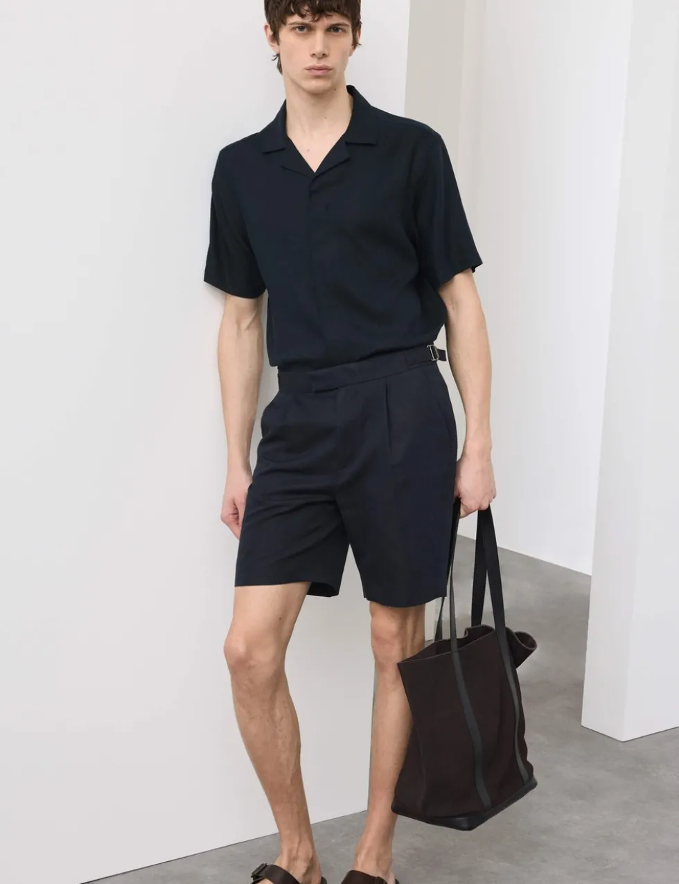 Cotton Linen Blend Pleat Front Shorts