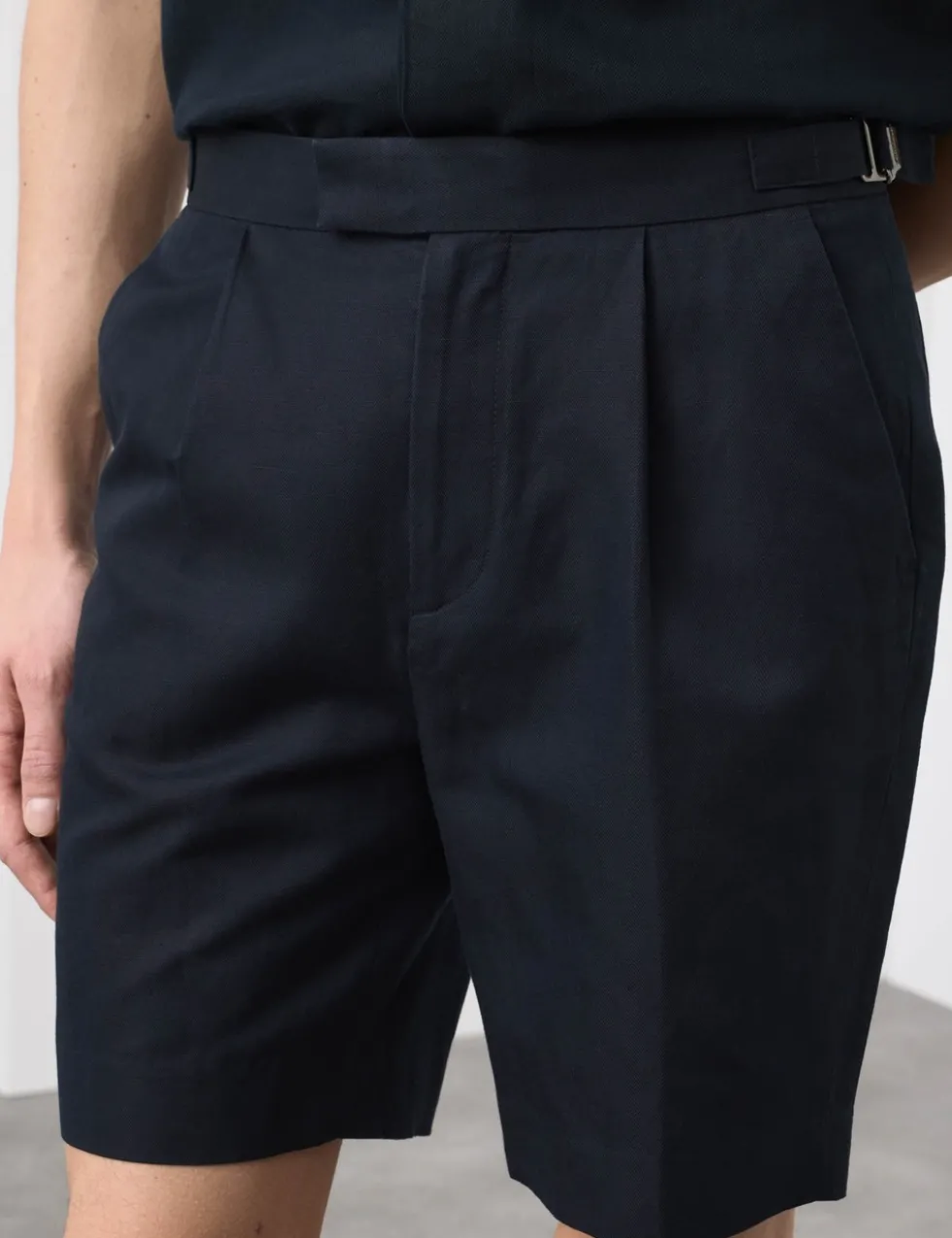Cotton Linen Blend Pleat Front Shorts
