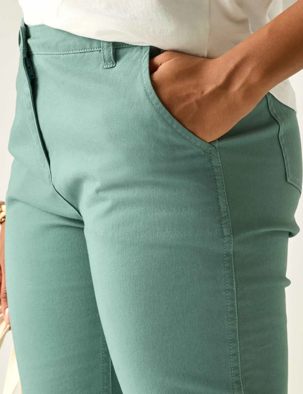 Cotton Rich Bayletta Capri Shorts
