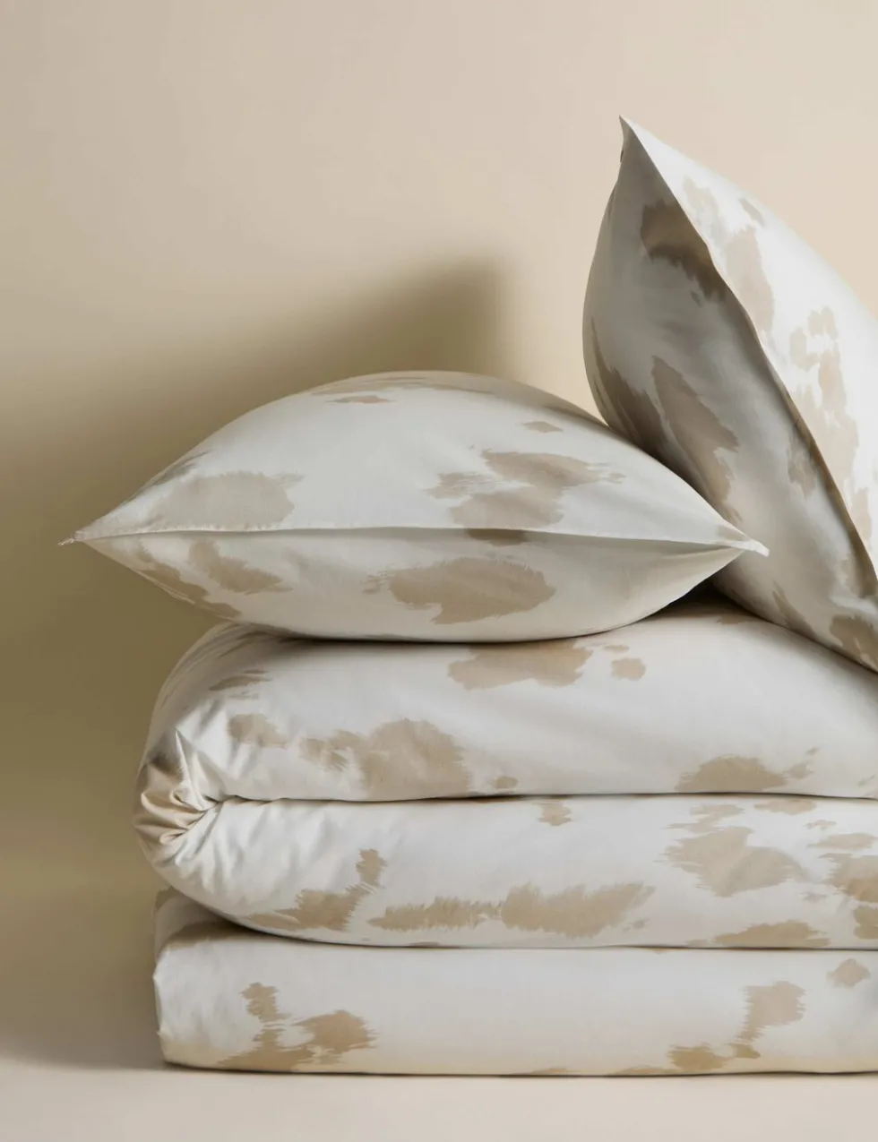 Cotton Rich Cow Print Bedding Set