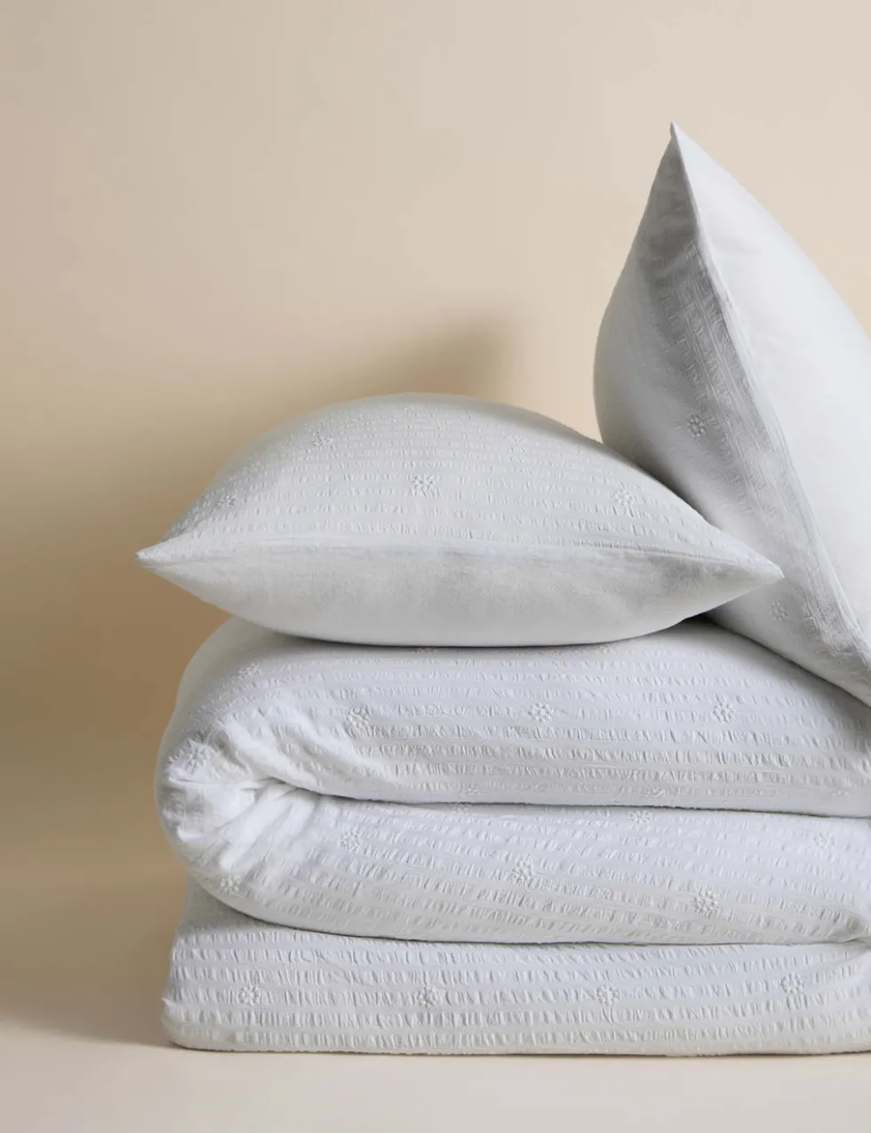 Cotton Rich Embroidered Seersucker Bedding Set