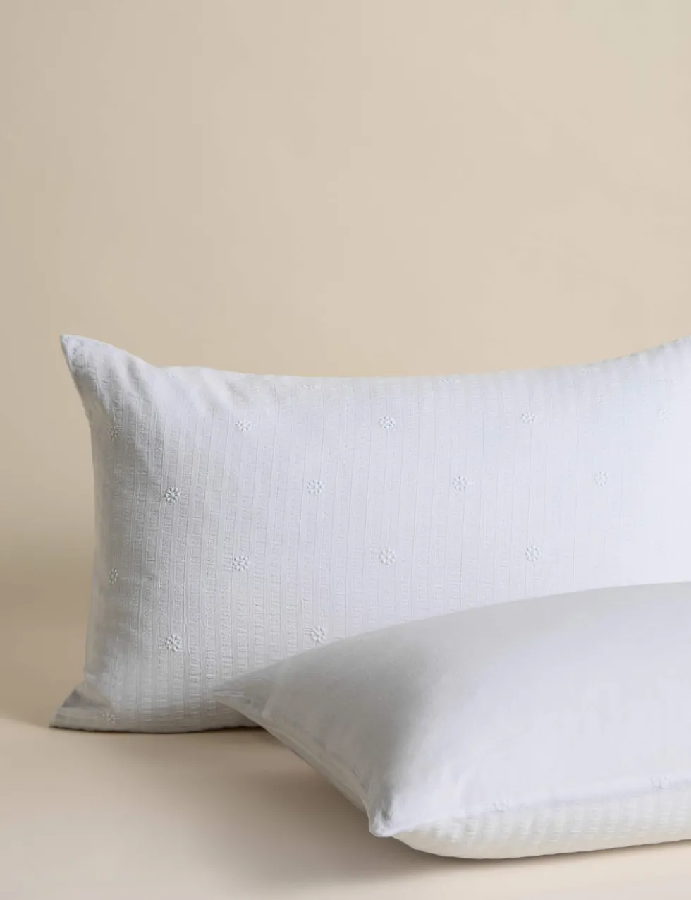 Cotton Rich Embroidered Seersucker Bedding Set