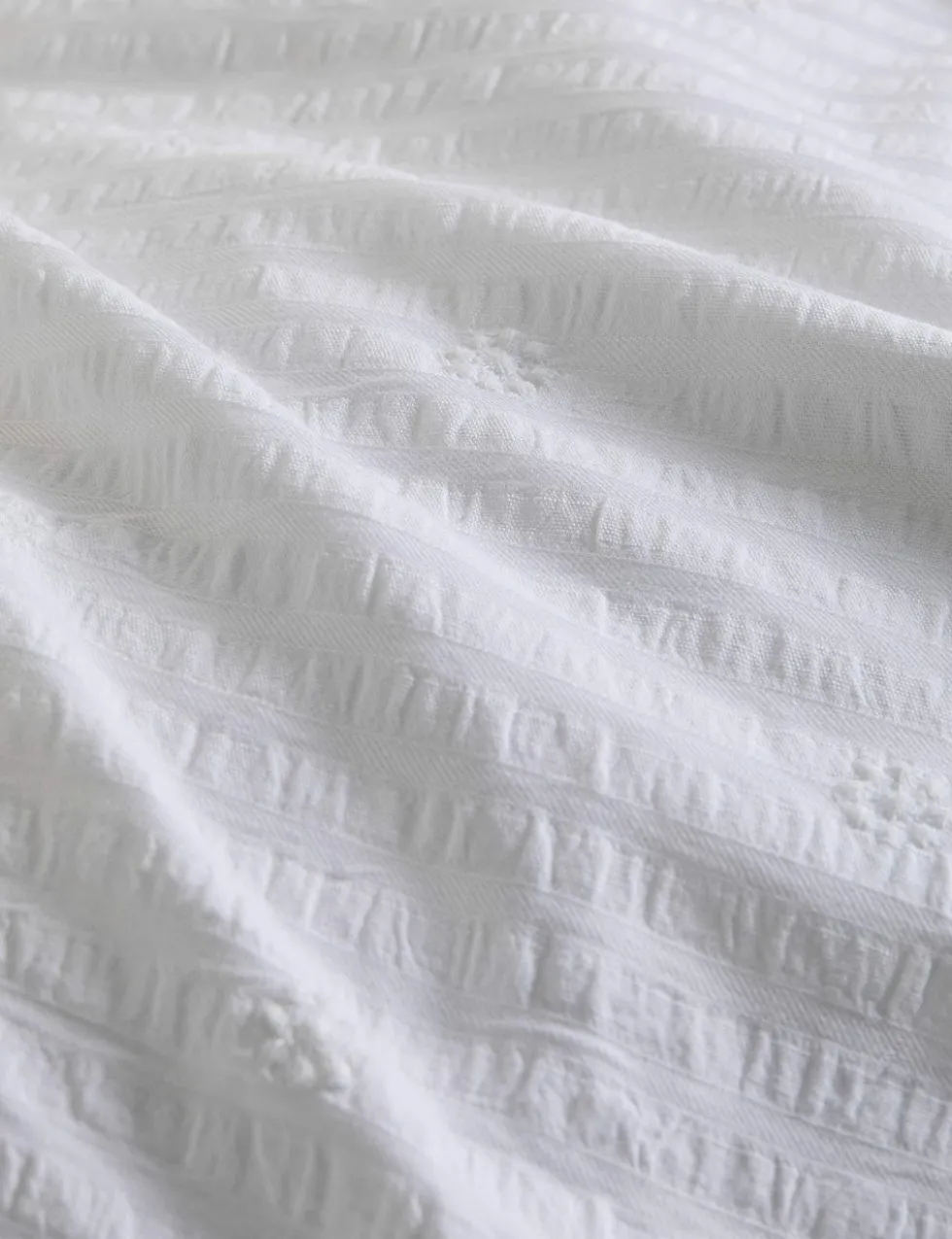 Cotton Rich Embroidered Seersucker Bedding Set