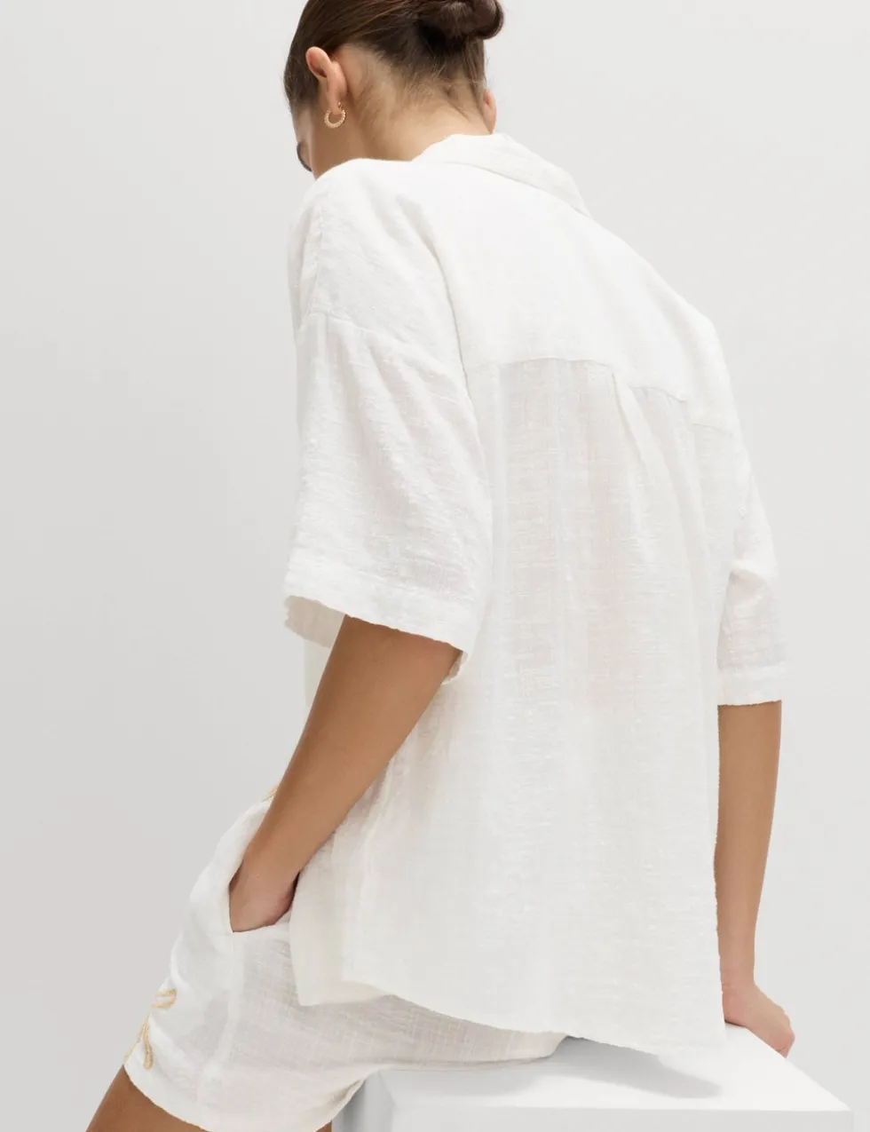 Cotton Rich Embroidered Short Sleeve Beach Shirt