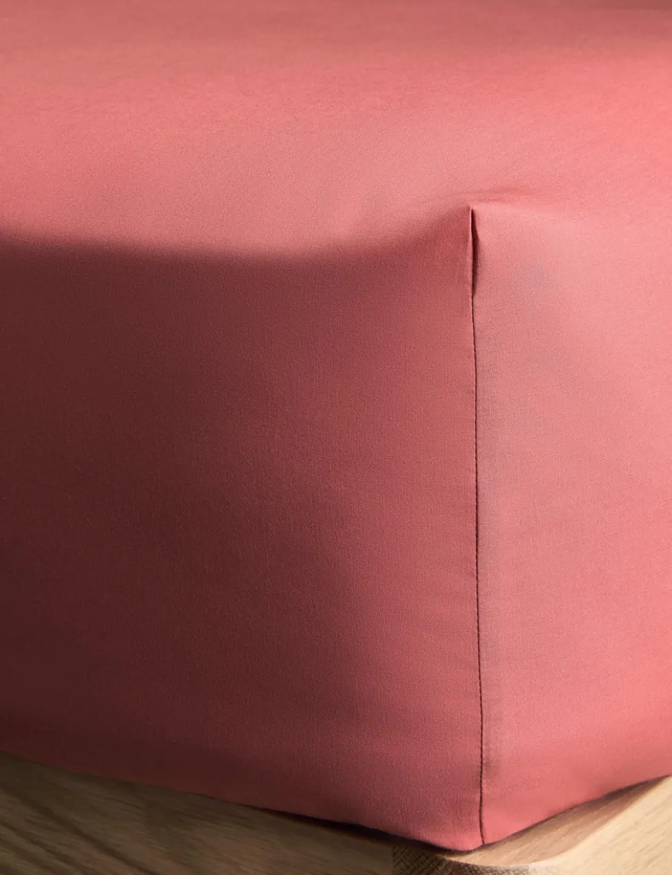 Cotton Rich Extra Deep Fitted Sheet