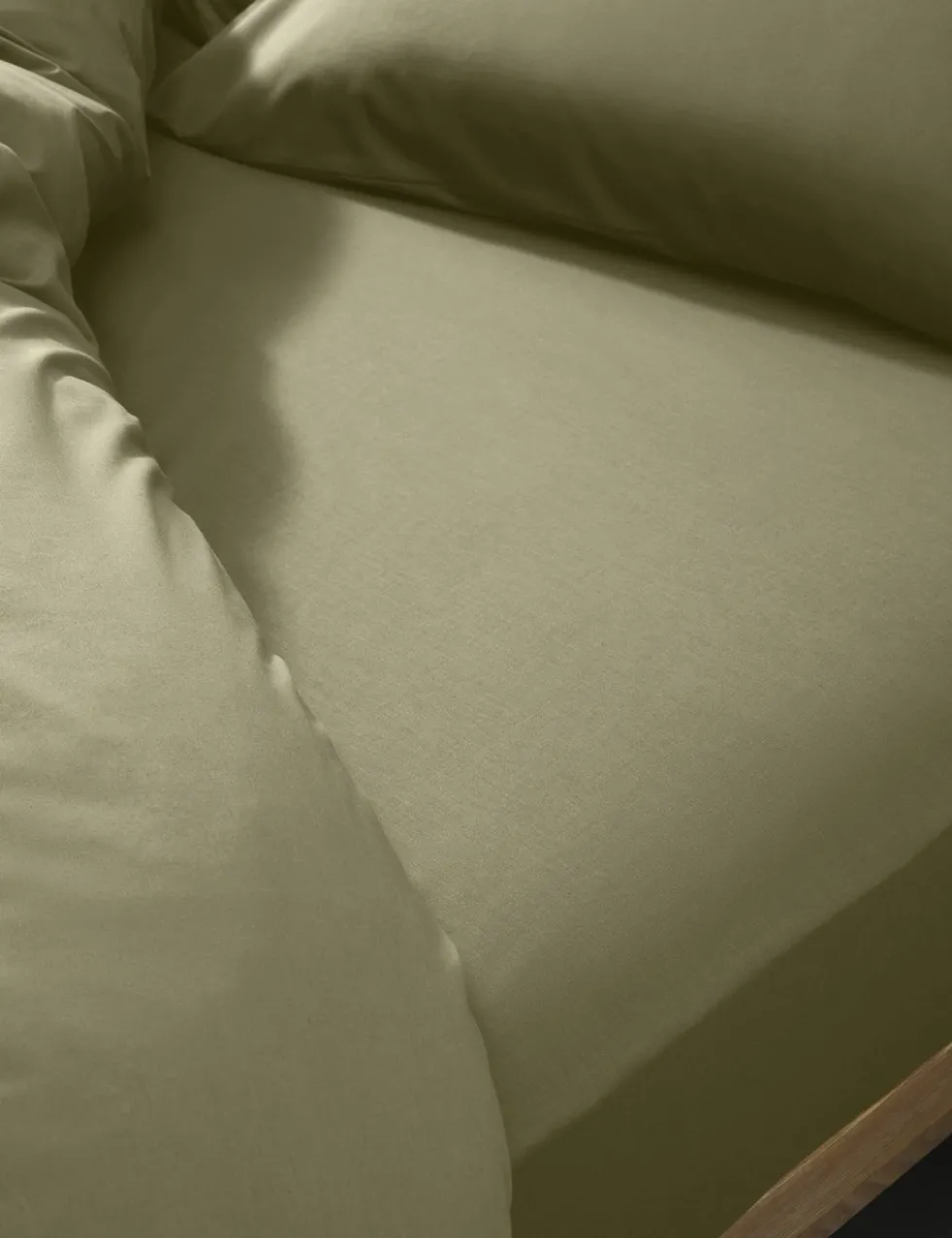 Cotton Rich Extra Deep Fitted Sheet