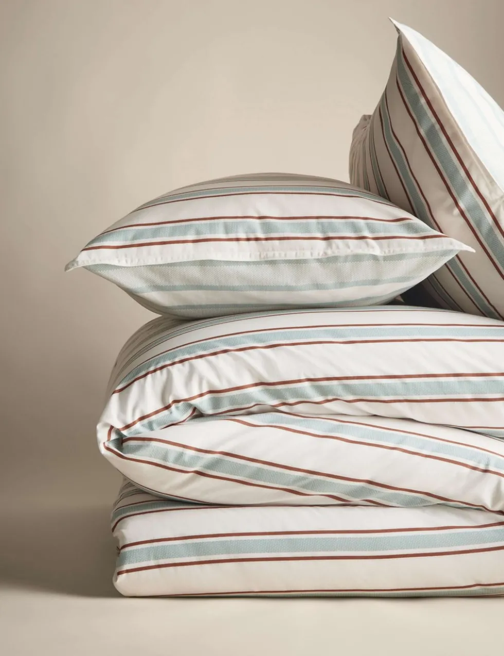 Cotton Rich Striped Bedding Set