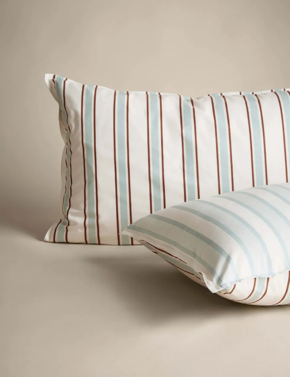 Cotton Rich Striped Bedding Set