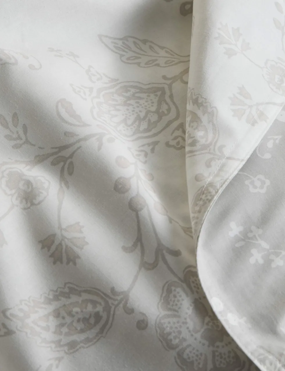 Cotton Rich Trailing Floral Bedding Set