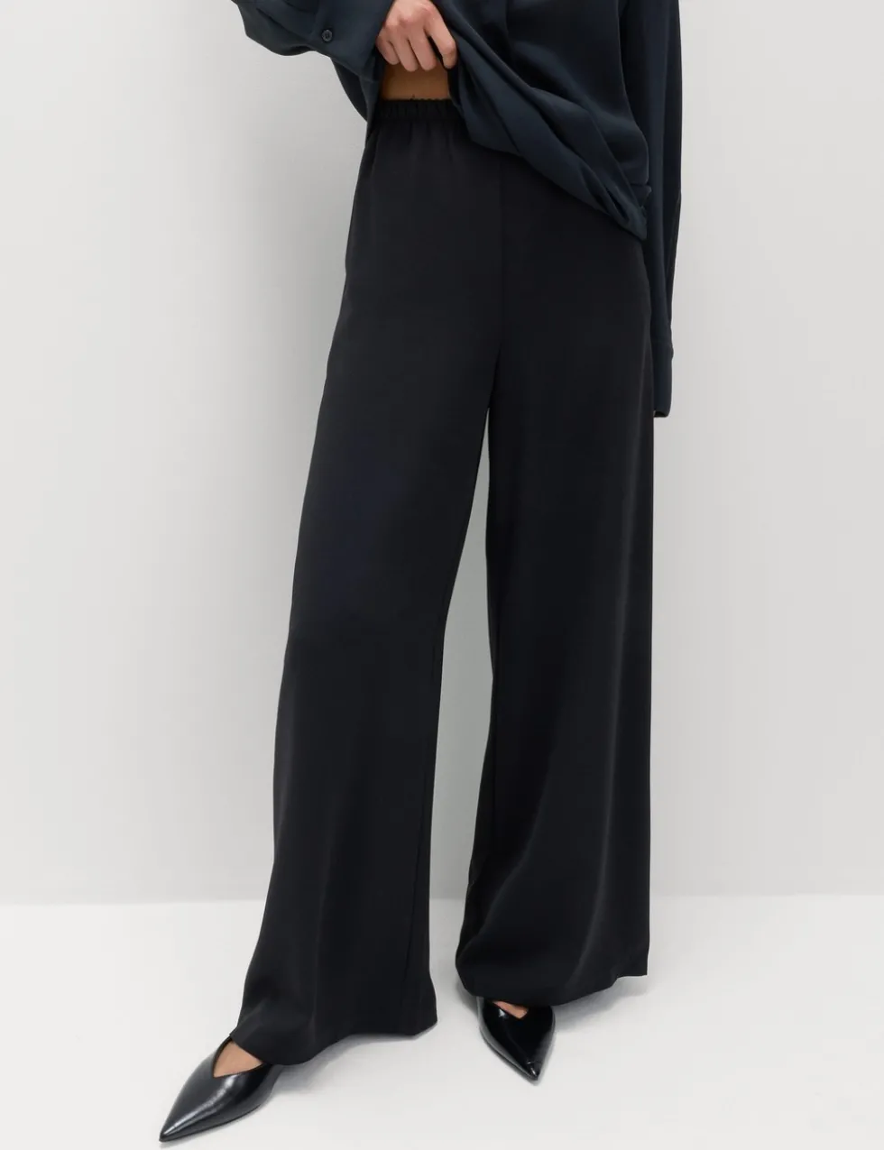 Crepe Elasticated Waist Wide Leg Trousers