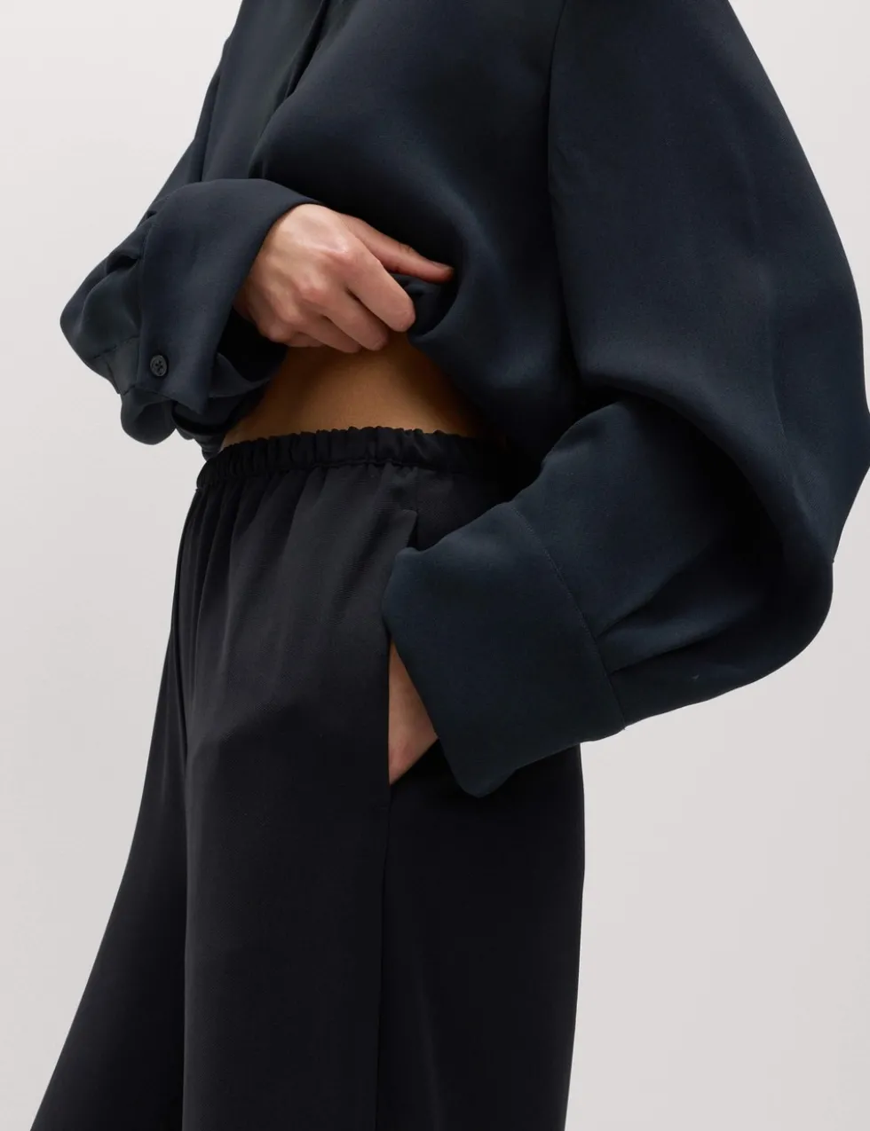Crepe Elasticated Waist Wide Leg Trousers