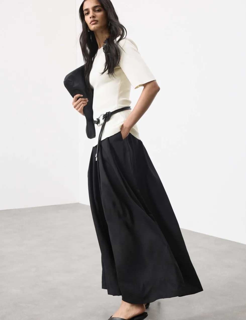 Crew Neck Peplum Knitted Top