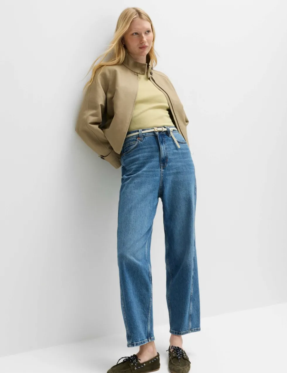 Crew Neck Waisted Slim Fit Knitted Top