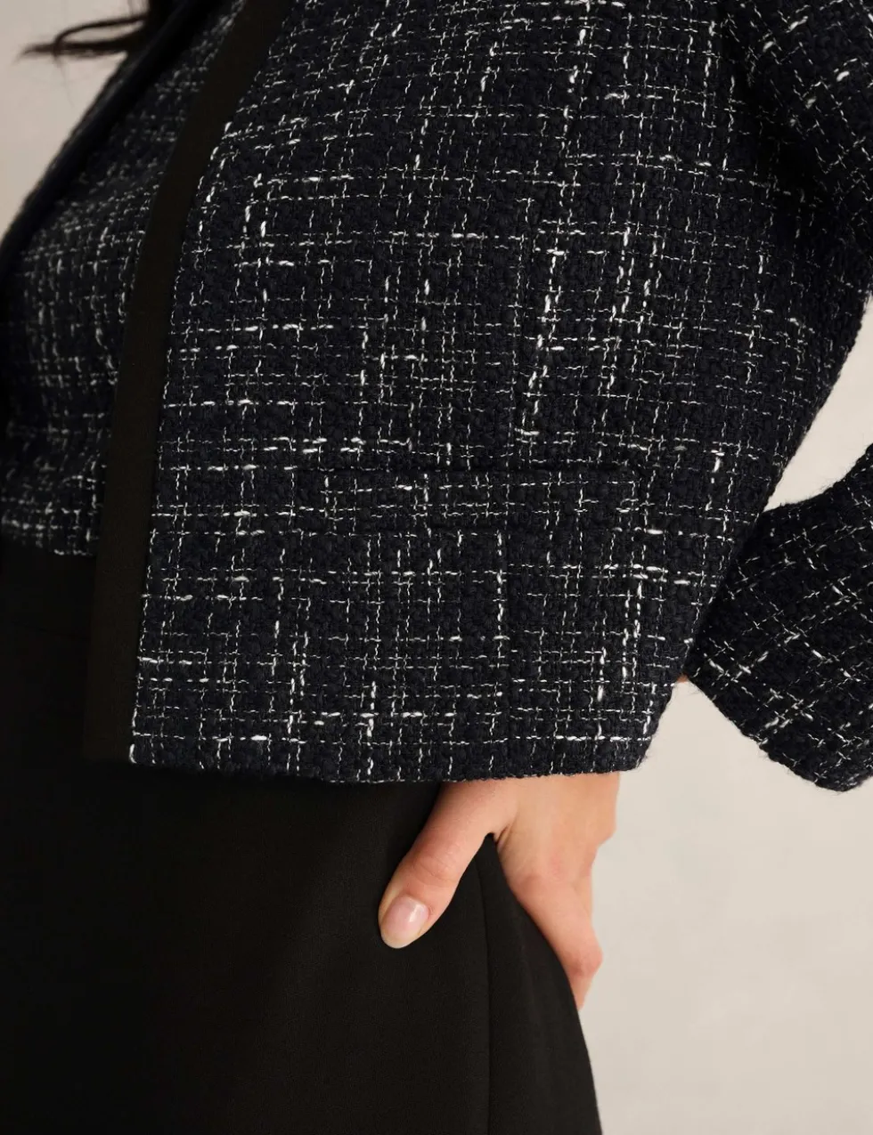 Cropped Tailored Jacket with Wool