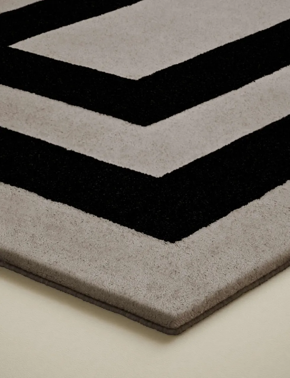 Cut Rectangular Wool Rug