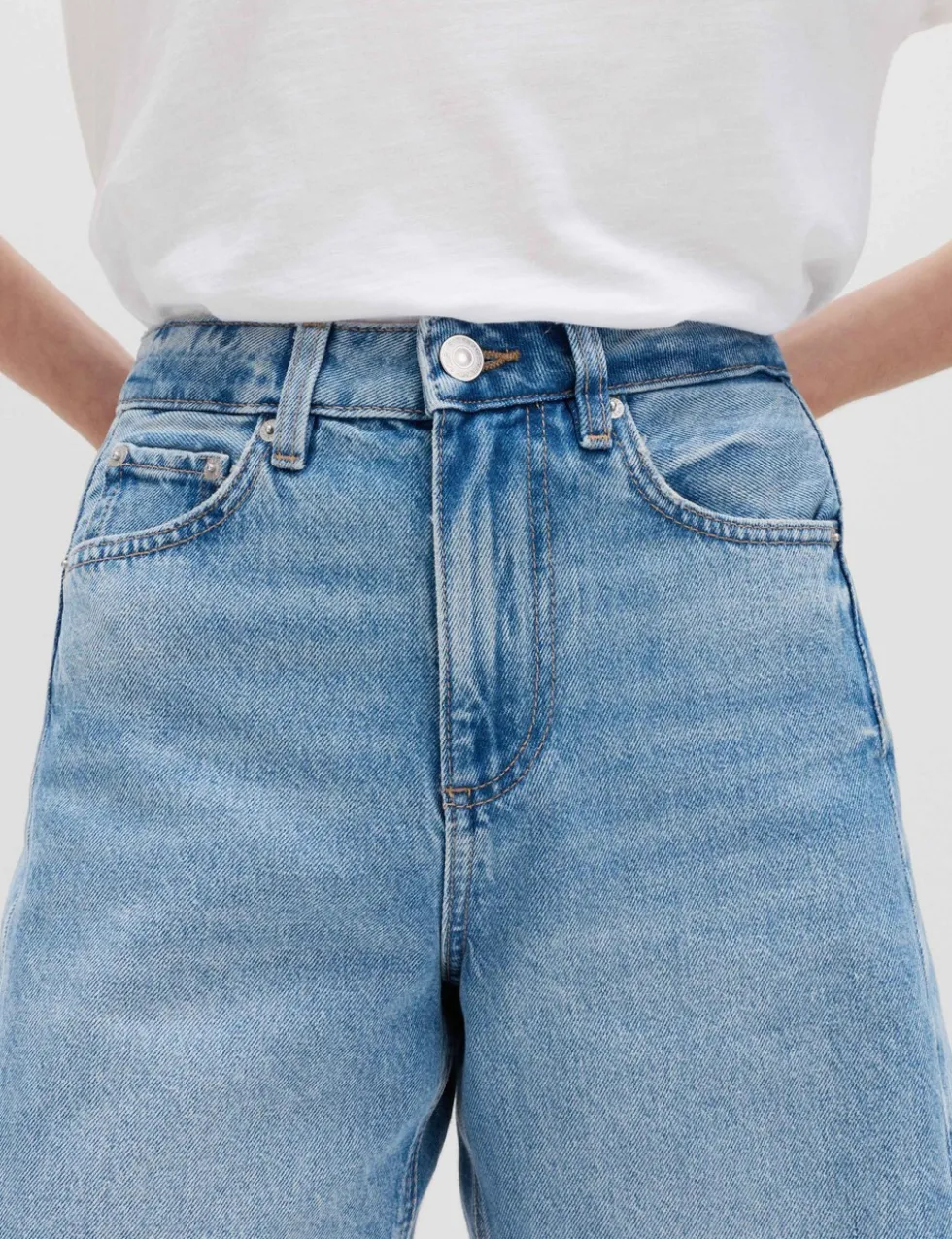 Denim Barrel Raw Hem Mid Rise Shorts