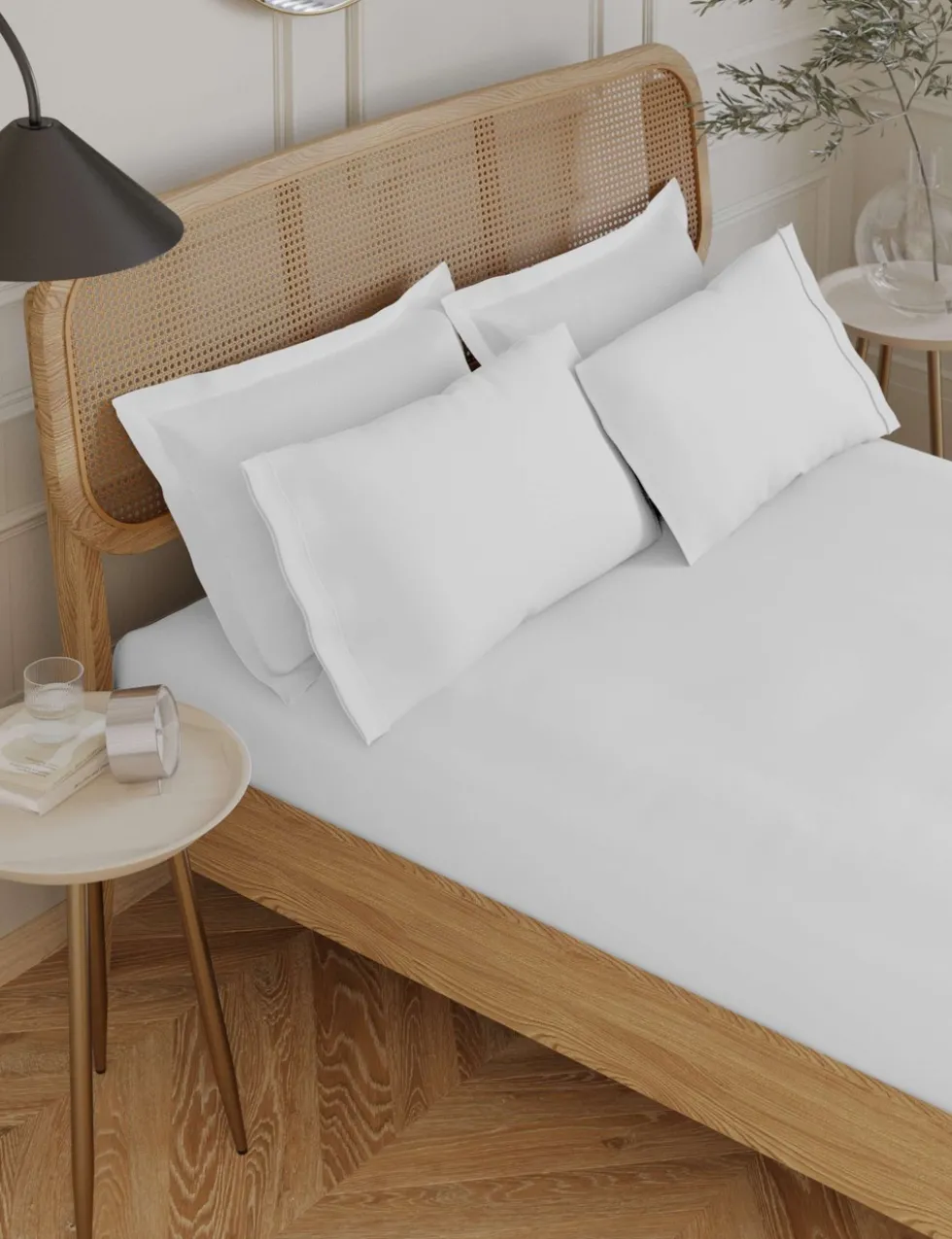 Egyptian Cotton 230 Thread Count Crisp Fitted Sheet