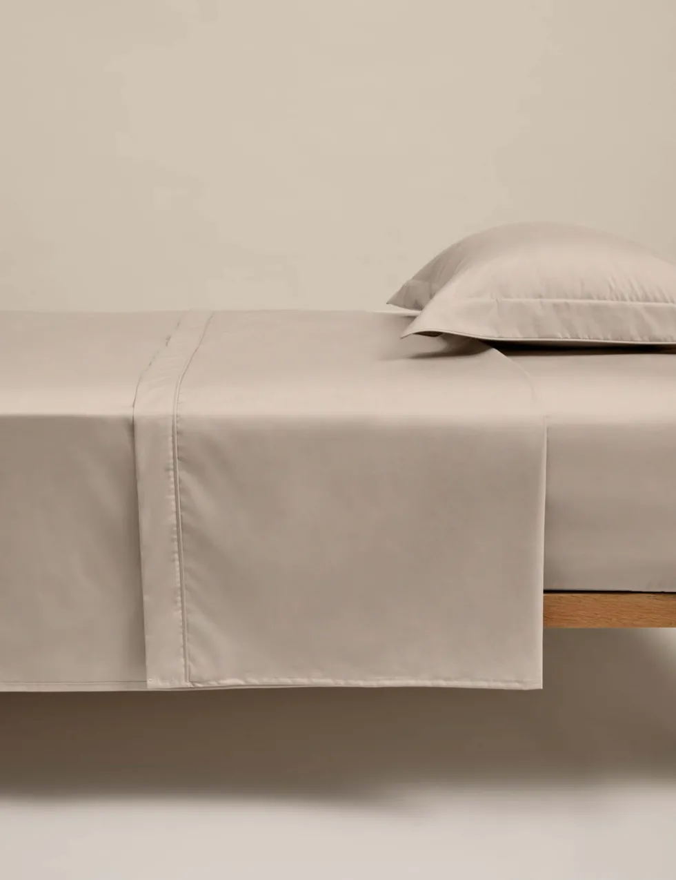Egyptian Cotton 230 Thread Count Crisp Flat Sheet