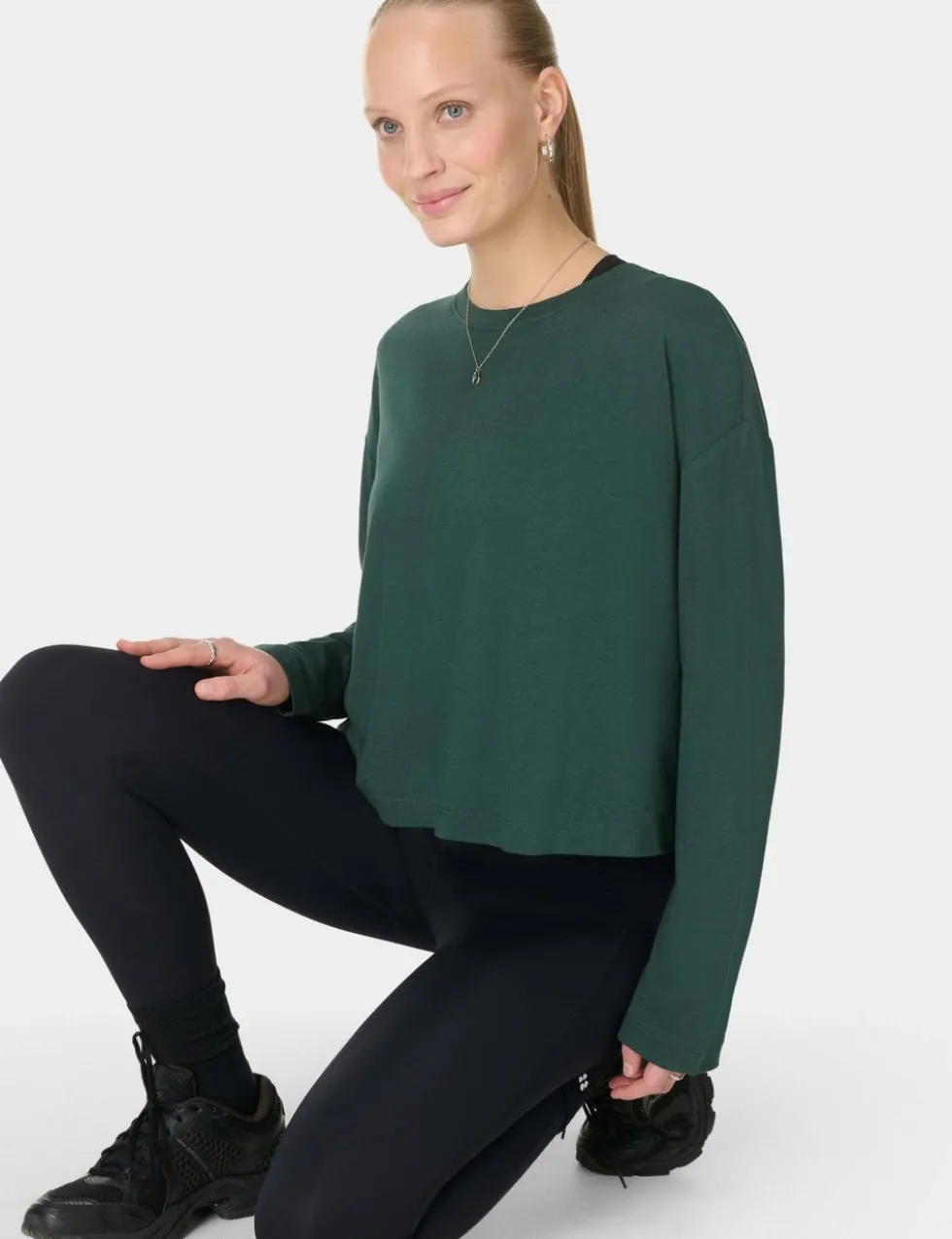 Essential Crew Neck Crop Top