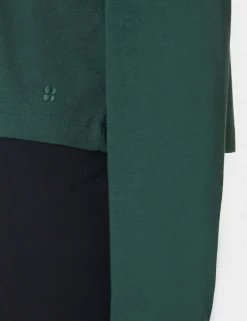 Essential Crew Neck Crop Top