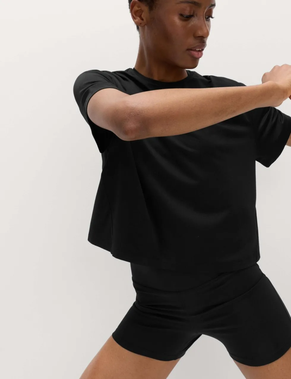Essential Round Neck Boxy T-Shirt